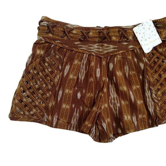 Free People New Romantics Patola Ikat Lattice Shorts Size 2 NWT Boho Summer - Picture 4 of 9